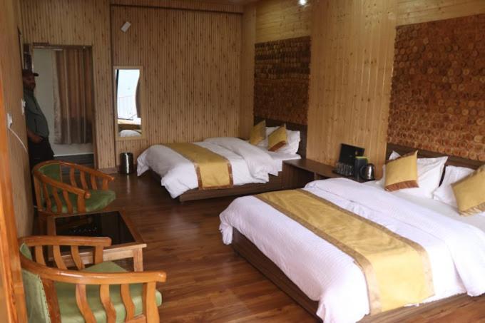 Starry Sky Hotel Joshimath Bagian luar foto