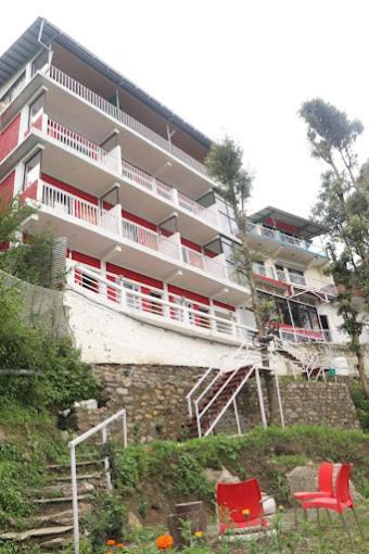 Starry Sky Hotel Joshimath Bagian luar foto