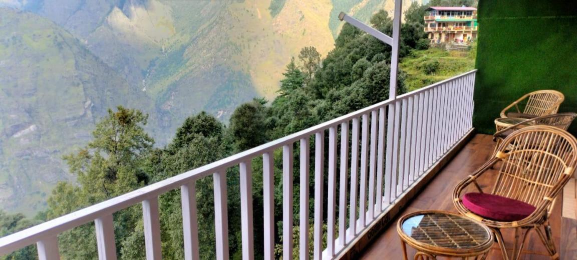 Starry Sky Hotel Joshimath Bagian luar foto
