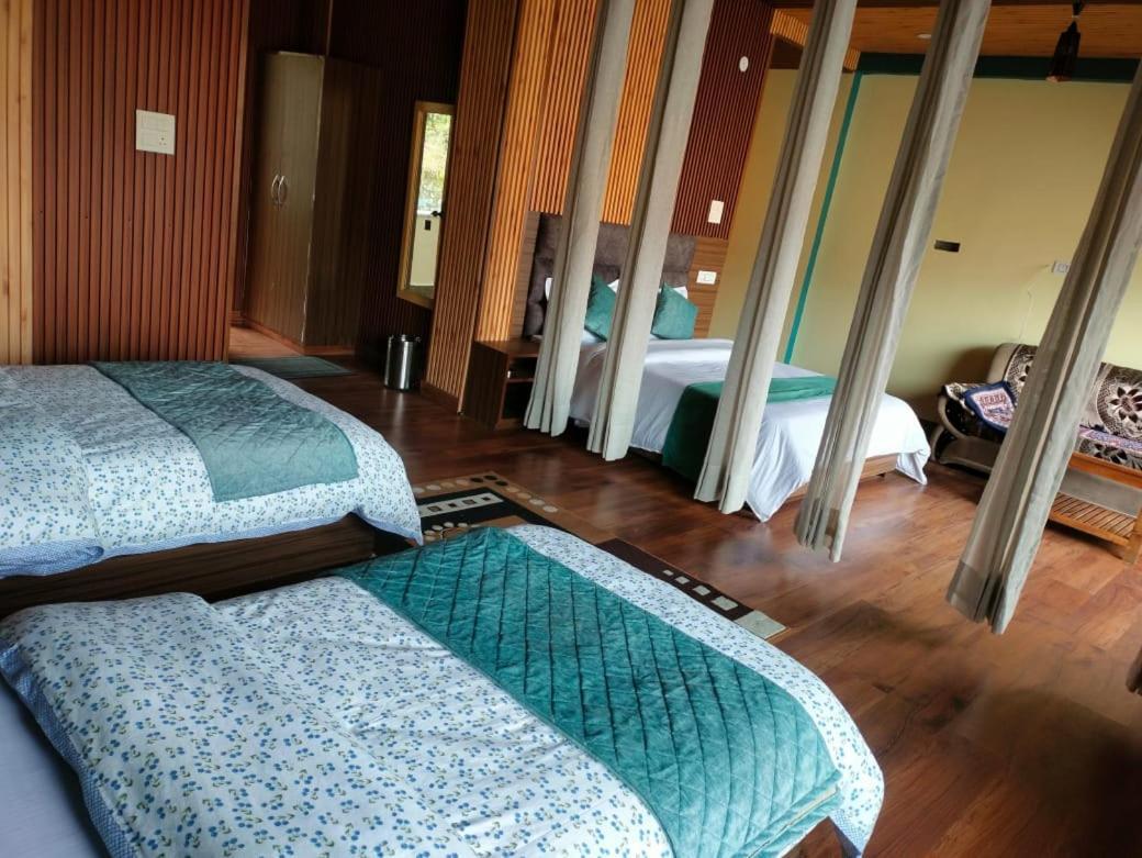Starry Sky Hotel Joshimath Bagian luar foto
